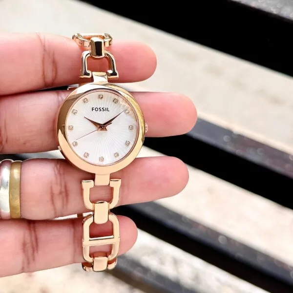 Fossil- Women's Golden Chain with White Dial Wristwatch - Image 2