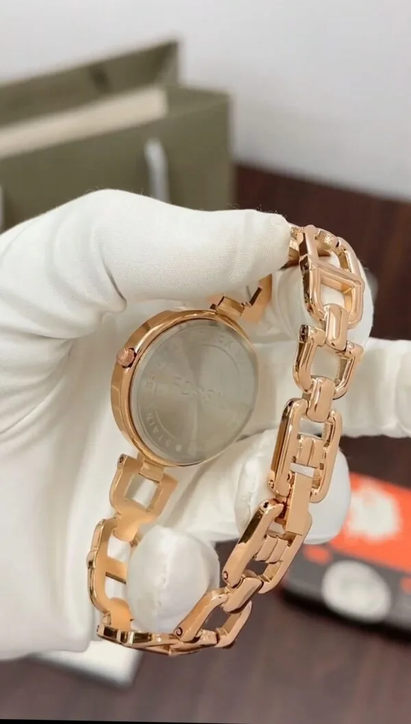 Fossil- Women's Golden Chain with White Dial Wristwatch - Image 3