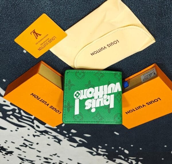LOUIS VUITTON- Premium Wallet - Image 3