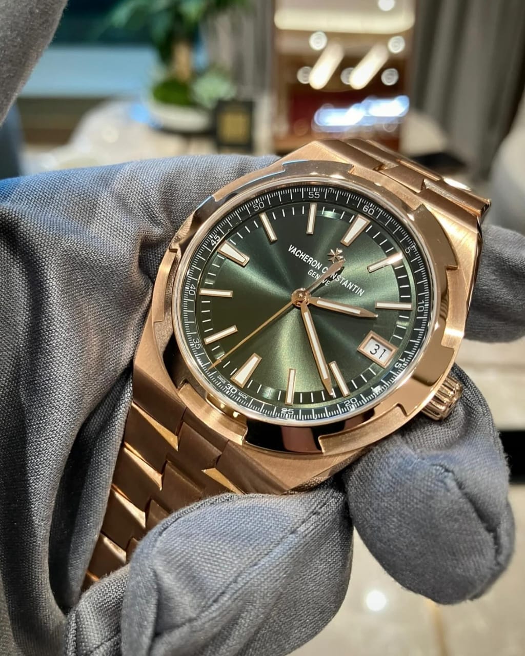 Vachero_n Constantin Overseas 4500V