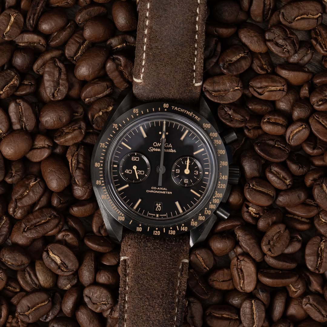 Omeg_a Speedmaster Dark Side of the Moon