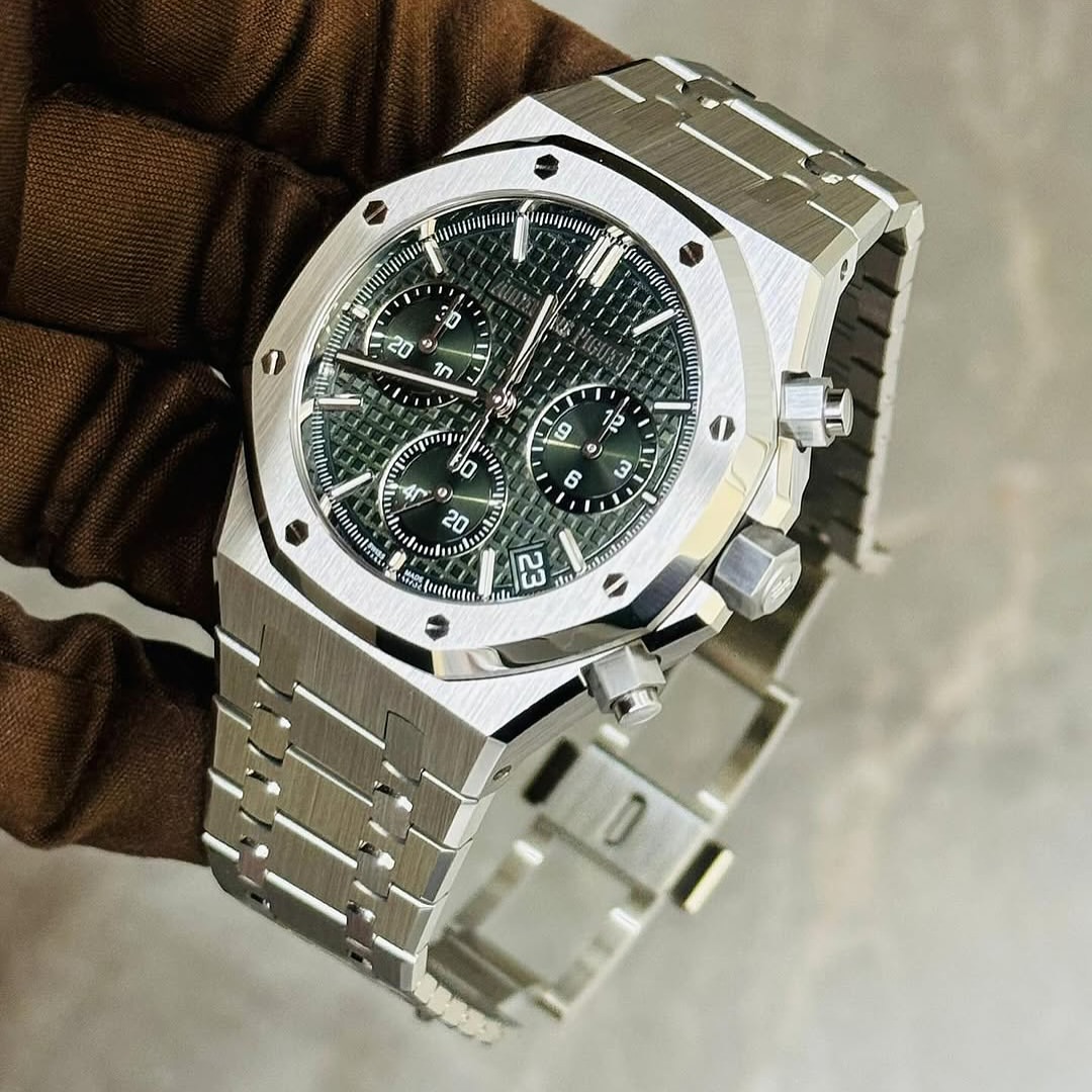 Audemars Pgeu_t Royal Oak Chronograph Green