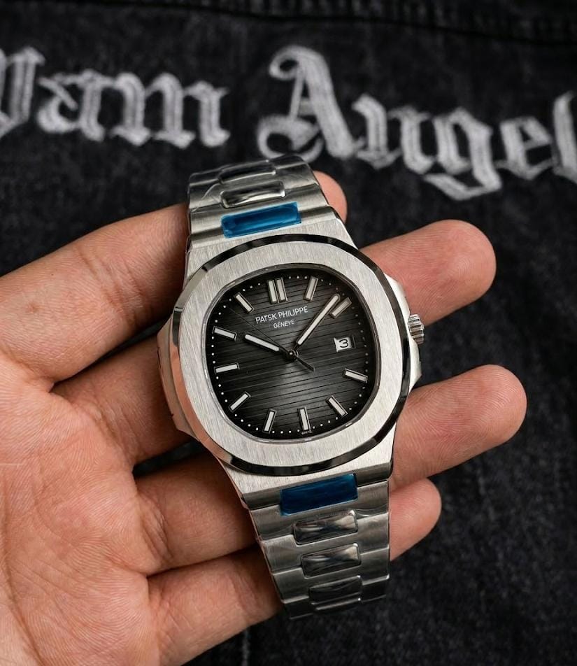 Patek_philippe Nautilus Quartz