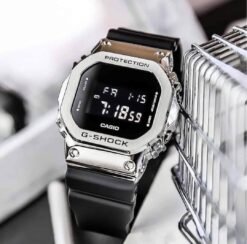 Casio g shock gms5600